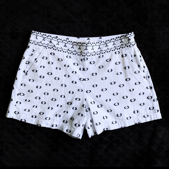 6 Anthropologie Hei Hei Embroidered Clip Dot B&W Shorts Sz6 - Picture 3 of 7